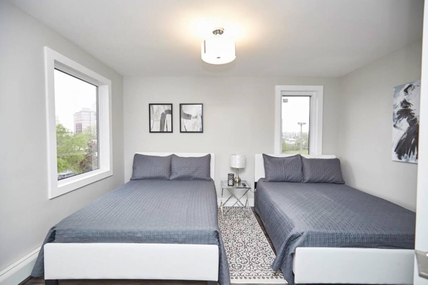 Fallsview Boutique 2bd 4a